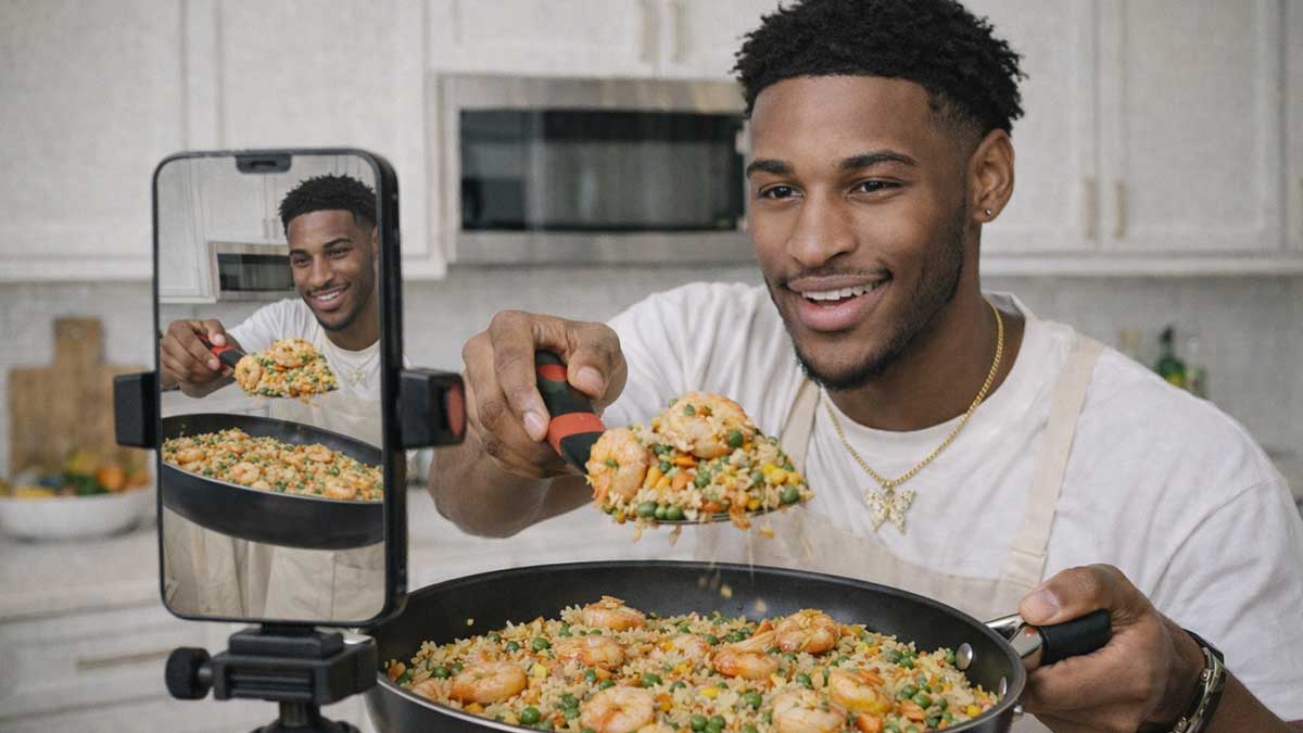James Shrimp Fried Rice filming TikTok cooking videos