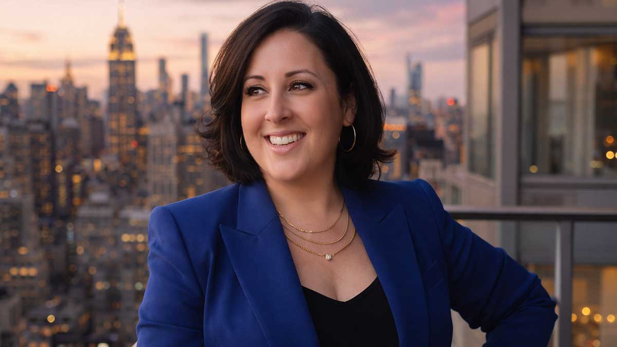 Robyn Schall @robynschallcomic comedian and TV host portrait 2026